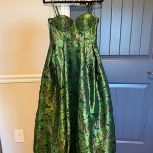 Fashion Nova Green Leaf Print Maxi Dress